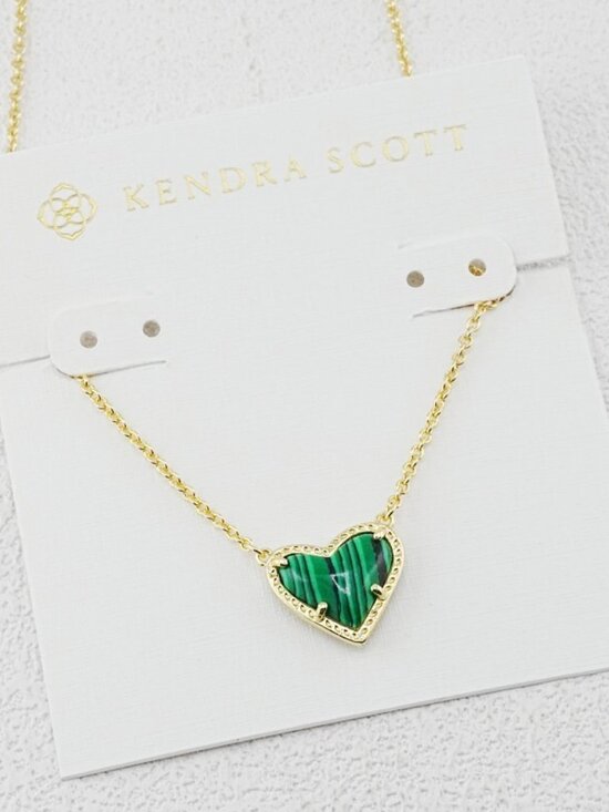 Kendra Scott Jewelry - Kendra Scott Heart Necklace